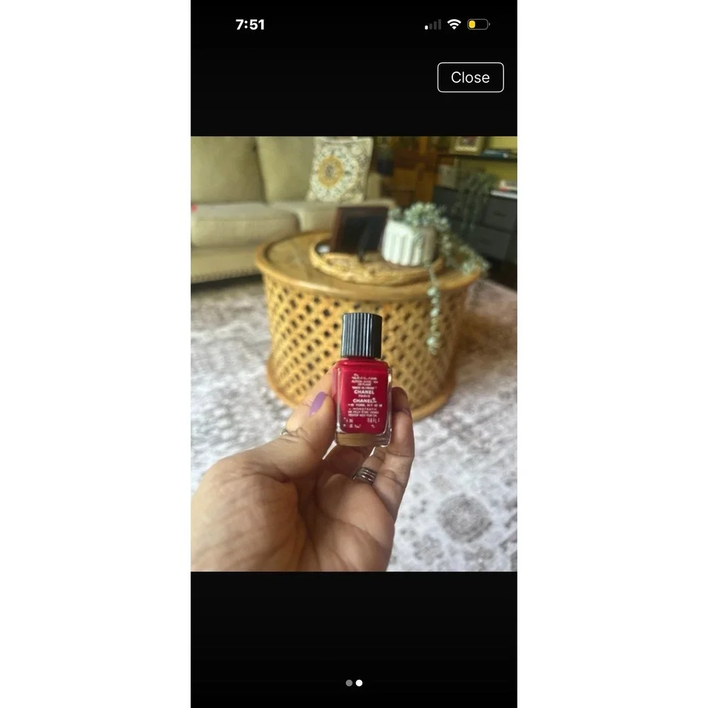 Chanel Le Vernis Nail Colour NAIL Polish 508 SHANTUNG 0.4 oz - RARE Berry Red‎